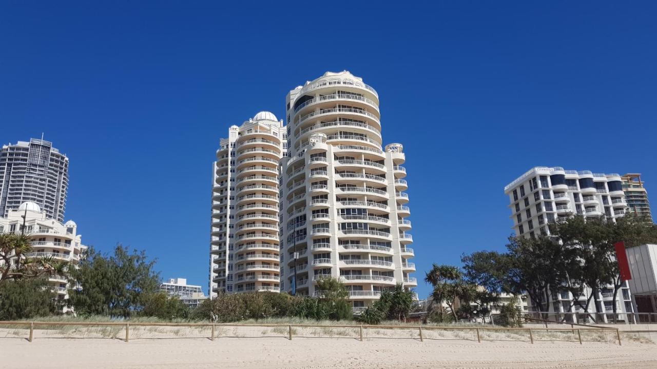 Apr Private Suites Moroccan By The Beach Gold Coast Bagian luar foto