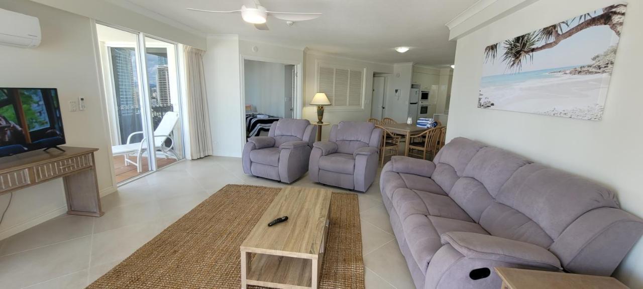 Apr Private Suites Moroccan By The Beach Gold Coast Bagian luar foto