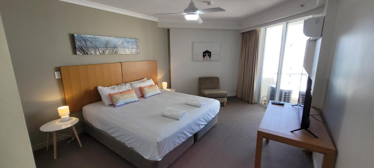Apr Private Suites Moroccan By The Beach Gold Coast Bagian luar foto