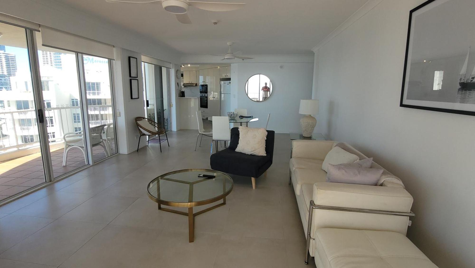Apr Private Suites Moroccan By The Beach Gold Coast Bagian luar foto