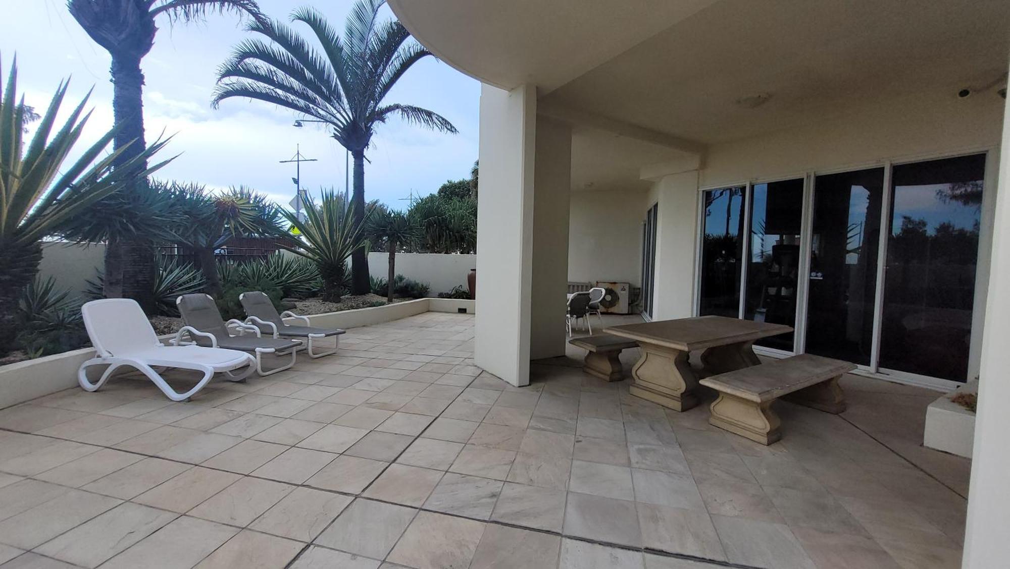 Apr Private Suites Moroccan By The Beach Gold Coast Bagian luar foto