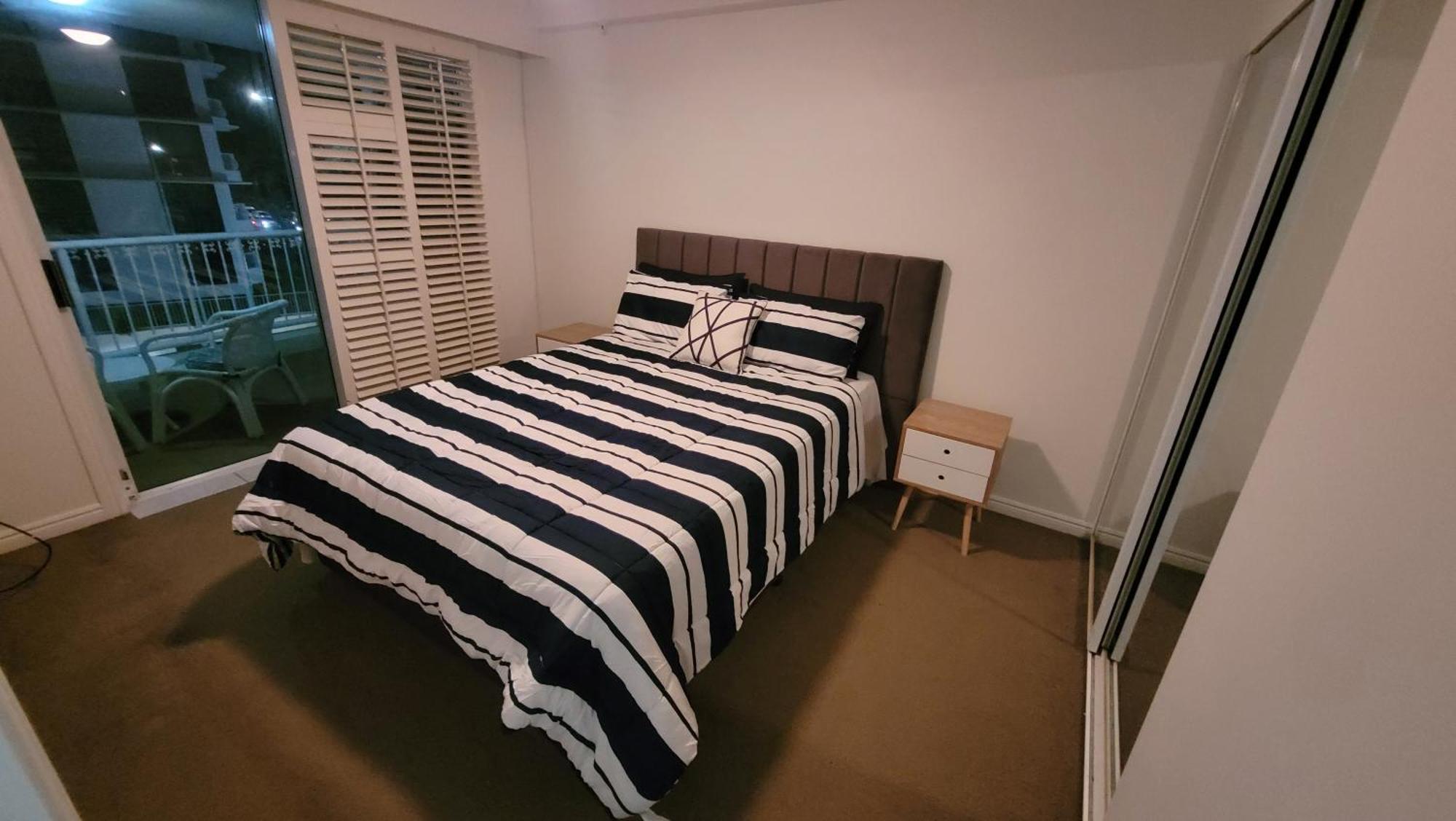 Apr Private Suites Moroccan By The Beach Gold Coast Bagian luar foto