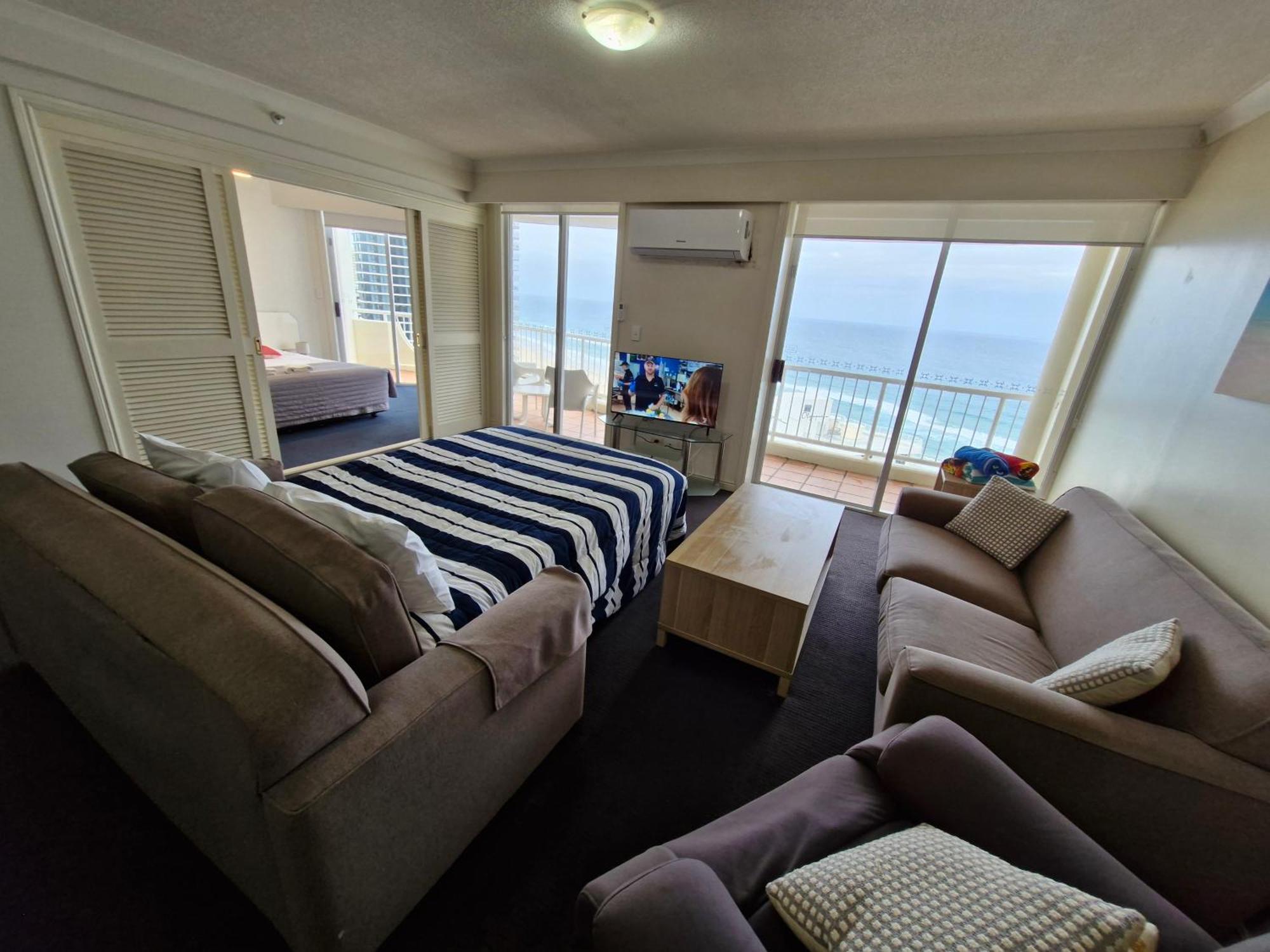 Apr Private Suites Moroccan By The Beach Gold Coast Ruang foto