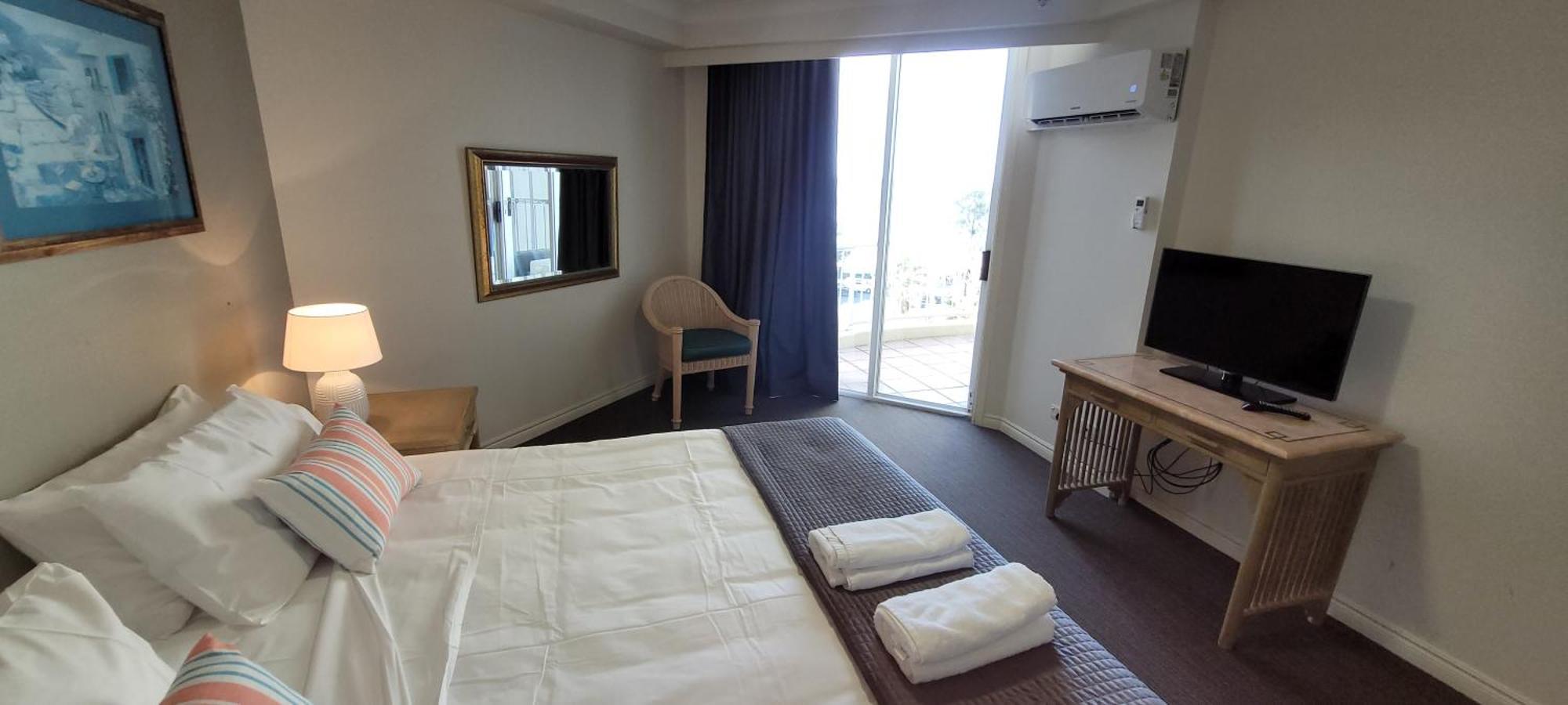 Apr Private Suites Moroccan By The Beach Gold Coast Bagian luar foto