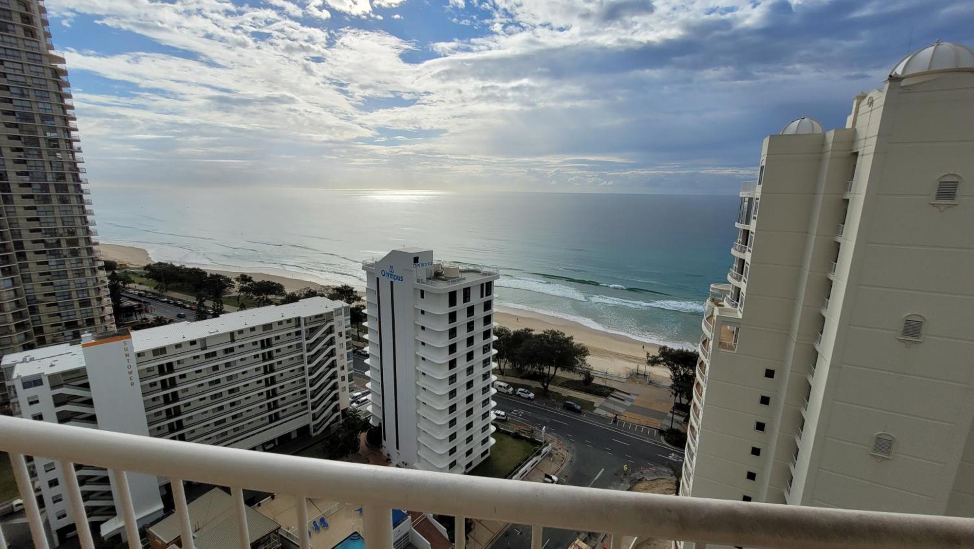 Apr Private Suites Moroccan By The Beach Gold Coast Ruang foto