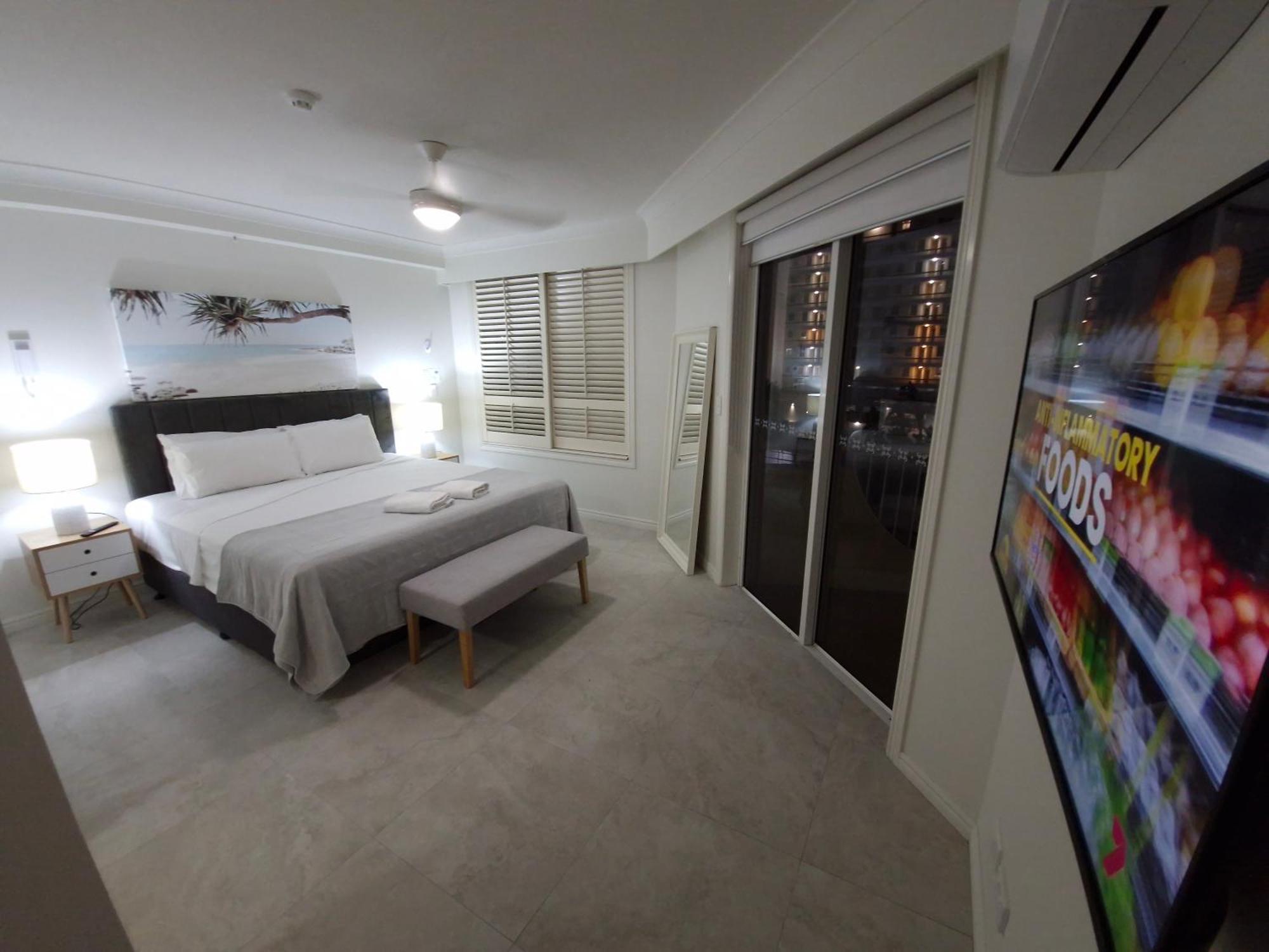 Apr Private Suites Moroccan By The Beach Gold Coast Bagian luar foto