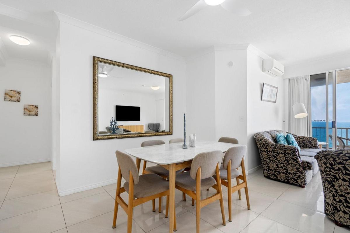 Apr Private Suites Moroccan By The Beach Gold Coast Bagian luar foto
